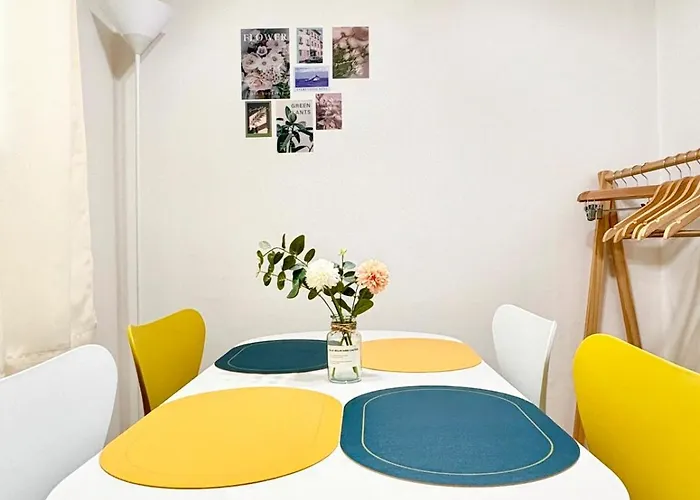 Staysu, Cozy & Comfortable Near By Line 2 Sillim Station, Gang-nam & Hong-dae, Airport Bus *