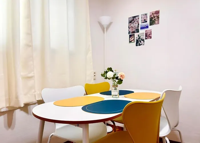 アパート Staysu, Cozy & Comfortable Near By Line 2 Sillim Station, Gang-nam & Hong-dae, Airport Bus *